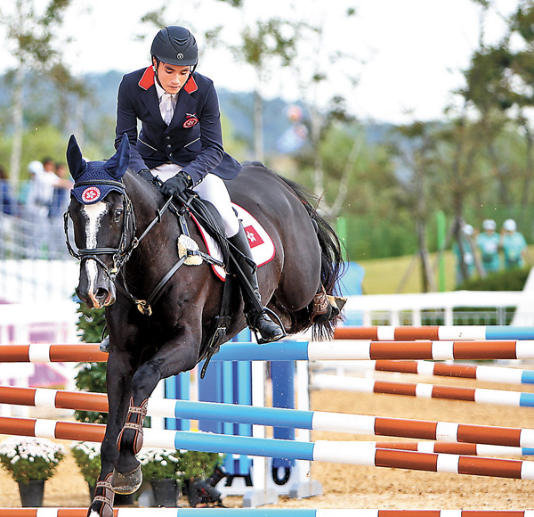 ●何誕華獲得東京奧運馬術三項賽的參賽資格。資料圖片