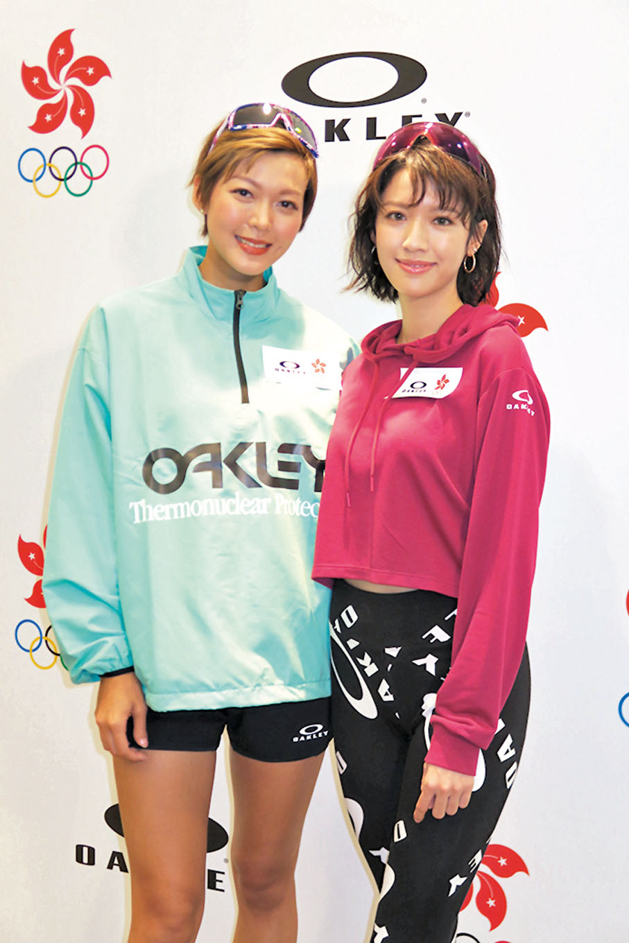 ● 蔡思貝（右）和梁諾妍昨日穿上運動裝束出席活動。