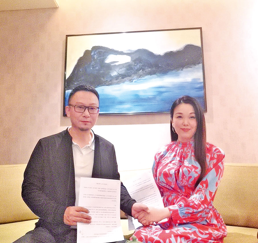 ● 洪子晴今年?月簽約投資控股全國 15000 家「星星便利連鎖店鋪」。