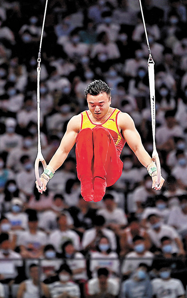 ●世錦賽冠軍劉洋在吊環比賽中以6.500分的高難度完成成套動作，成功奪得15,700分。 資料圖片