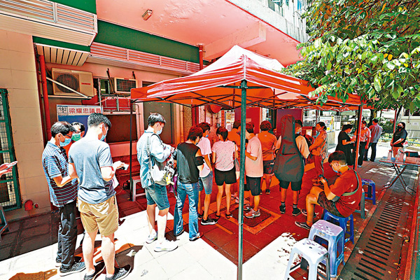 ●眾多攬炒派區議員曾借出議員辦事處作為攬炒派「初選」票站。 資料圖片