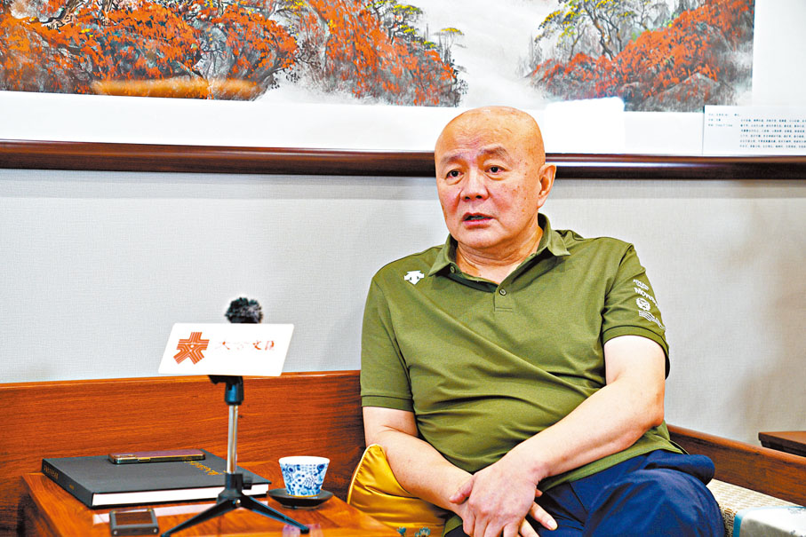 ●劉蒙接受訪問時回憶父親一生勤奮，啟迪後人。 胡若璋 攝