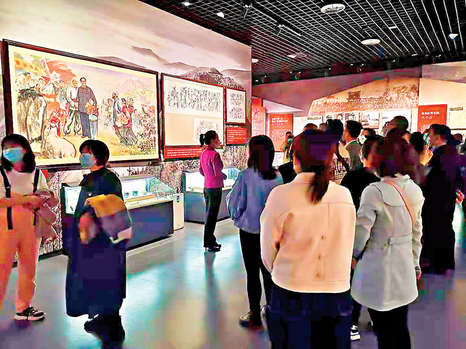 ●現場觀眾感受紅色歷史。