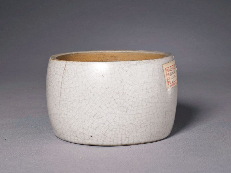 ●明宣德仿汝窯蟋蟀罐（圖片來源：故宮博物院）