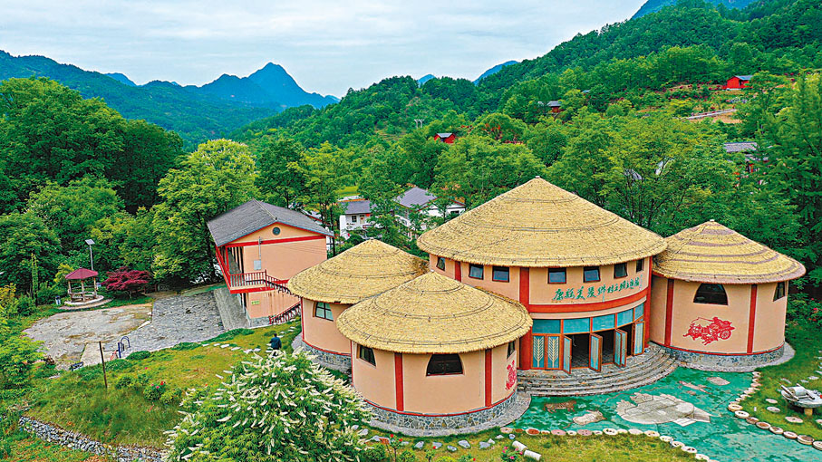 ●位於康縣王壩鎮何家莊村的康縣美麗鄉村王壩主題館