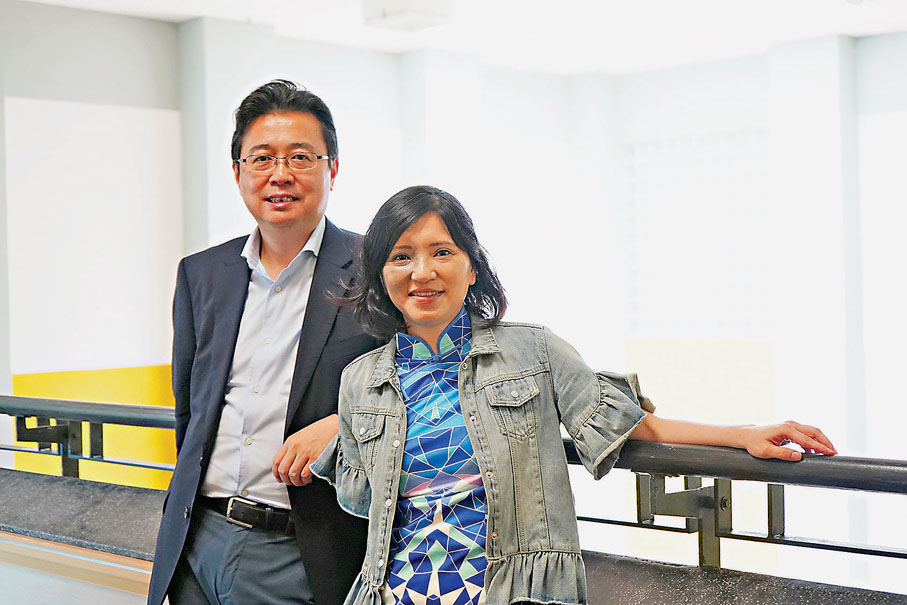 ●嶺南大學教授劉志鵬（左）以及香港藝術中心林淑儀。