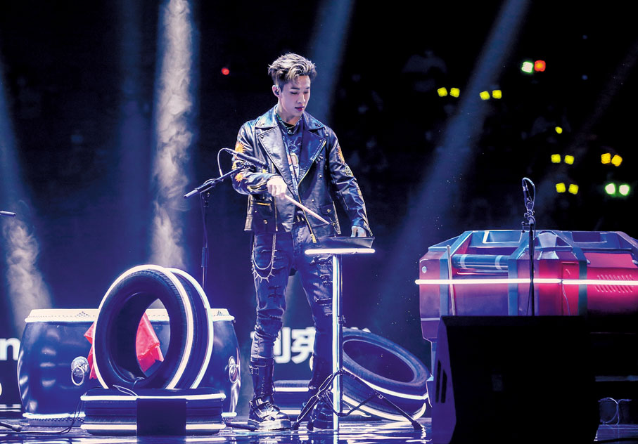 ●劉憲華演唱了2021《和平精英》超級盃主題曲《Born A Winner》。香港文匯報記者夏微  攝