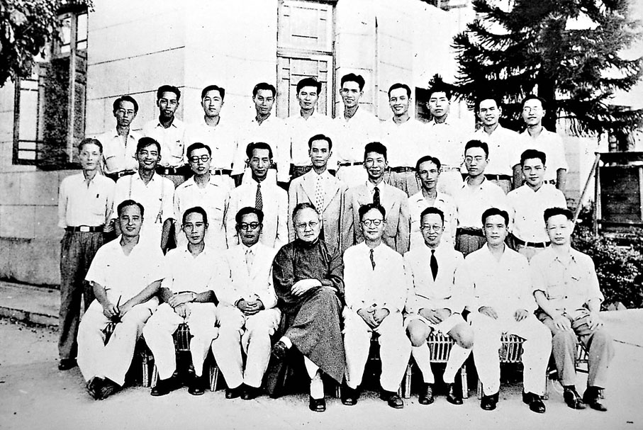 ●達德學院師生合影。 受訪者供圖