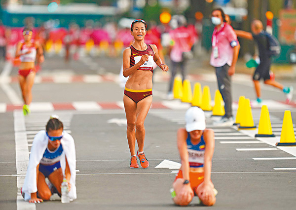 ● 8月6日下午，劉虹在東京奧運會女子20公里競走獲得銅牌。 新華社