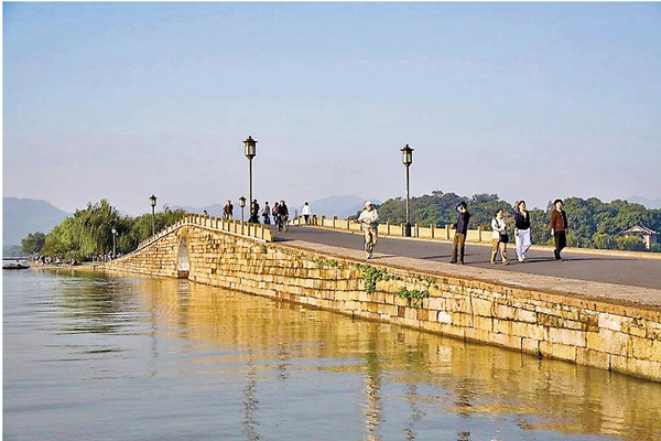 ●杭州西湖蘇堤一景。 作者供圖