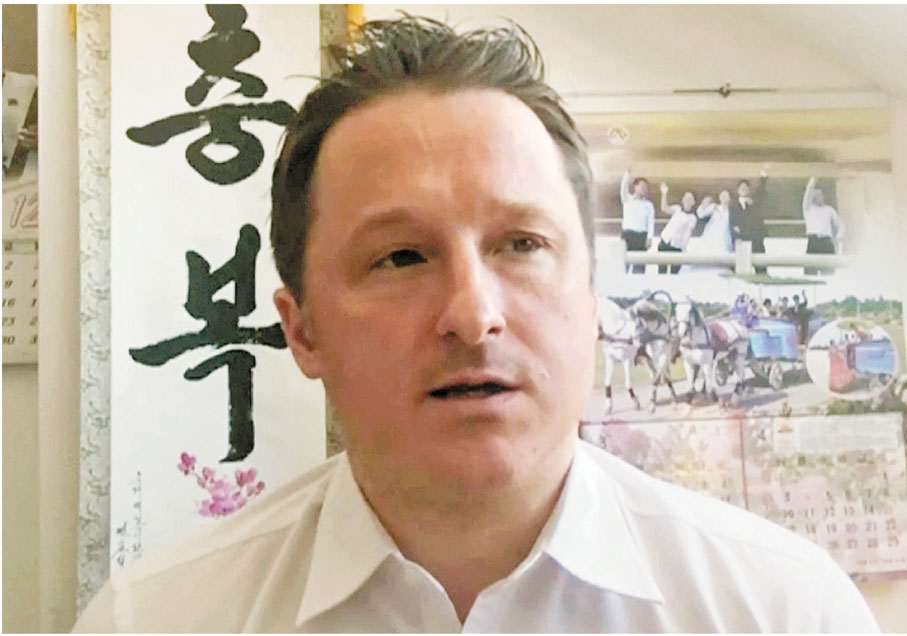 ●早前邁克爾·斯帕弗在中國延吉接受 Skype 採訪時講話。 資料圖片