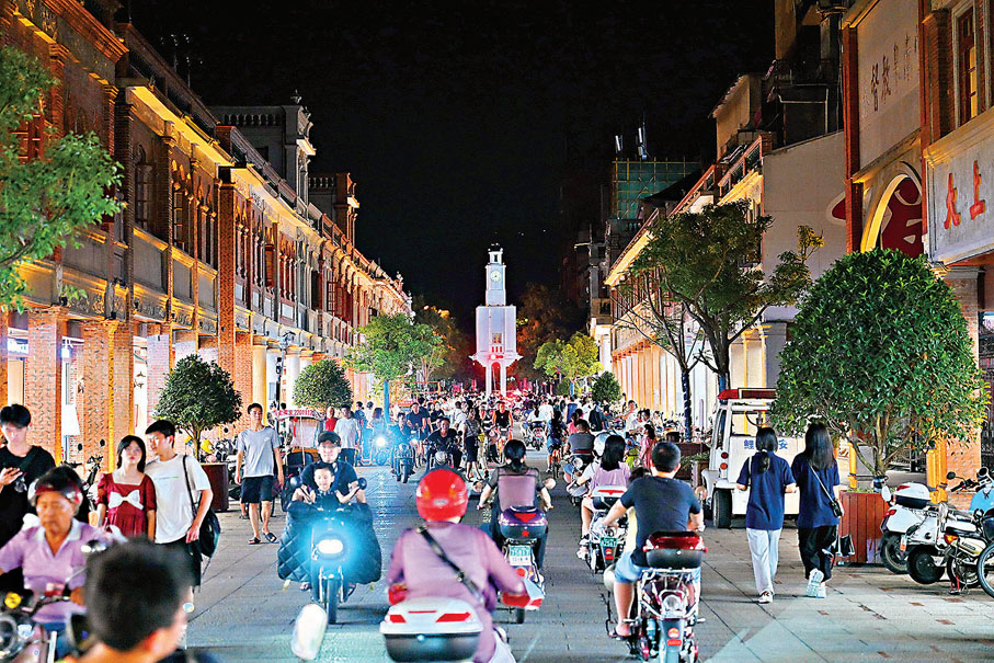 ●泉州市一處街道的夜景
