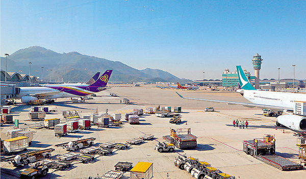 ●專家指香港航空航運基礎良好，加上中央政策支持，疫後可快速復甦。 資料圖片