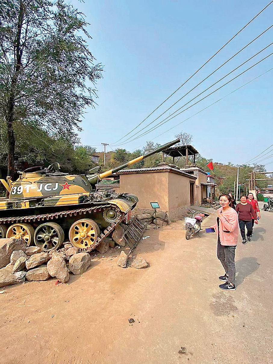 ●阜平西大道上店房村軍旅小鎮成為新潮旅行者的周末驛站。