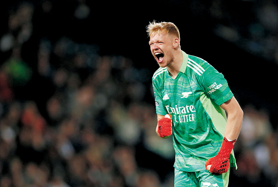 ●蘭斯達爾的兵工廠首演，成功力保大門不失。  路透社