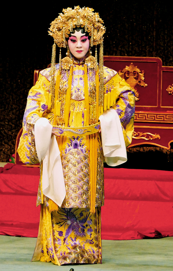 ●梁燕飛能文能武。