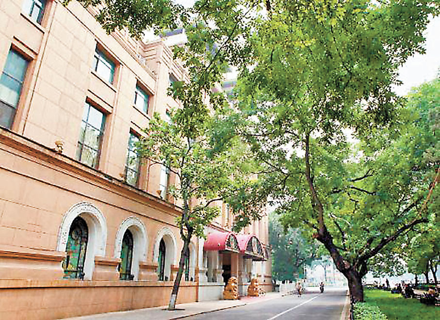 ●原建於北京東交民巷核心區的六國飯店，就是現今的華風賓館。 作者供圖 