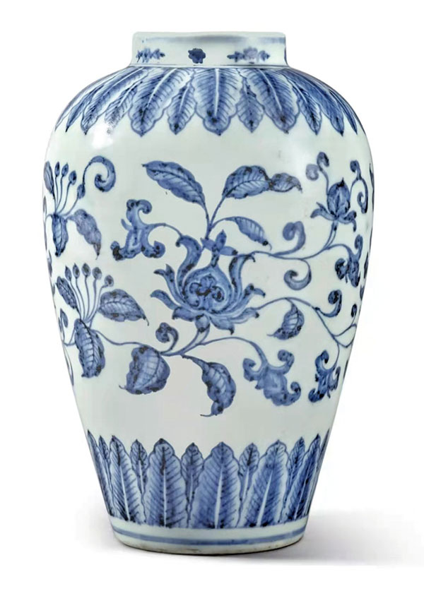 ■紐約蘇富比明宣德/正統青花纏枝番蓮紋瓶