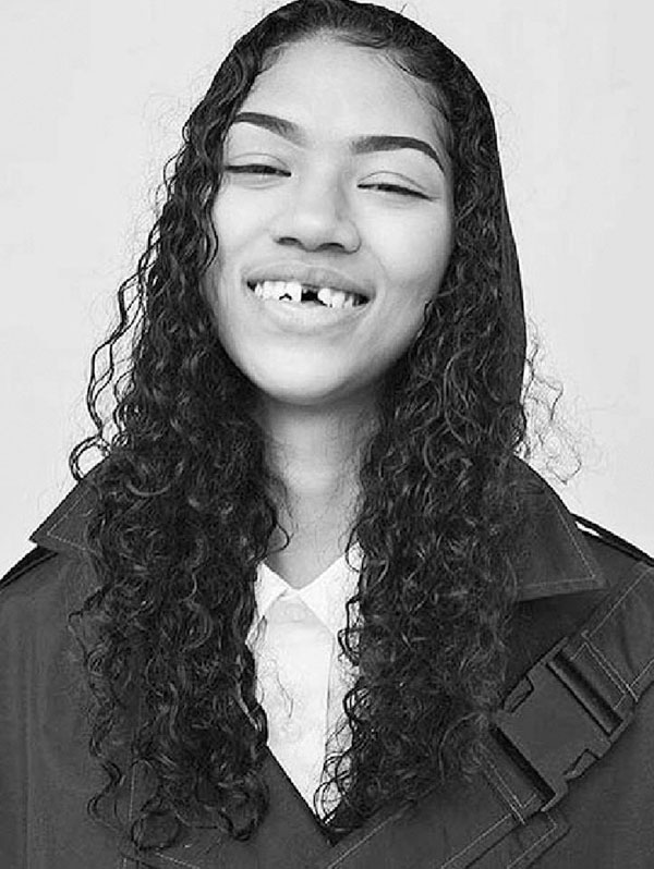 ●紐約出生Symone Lu近期走紅新晉模特兒，以失落的門牙與牙買加華非混血特色上位！ 作者供圖
