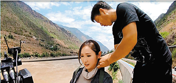 陳貝兒聽從溜索醫生的囑咐。