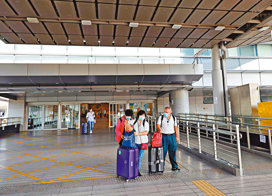 ●香港9月15日推出的內地、澳門旅客「來港易」計劃，入境後免隔離，深圳灣口岸（圖）和港珠澳大橋口岸每日各設置1,000個名額。中通社