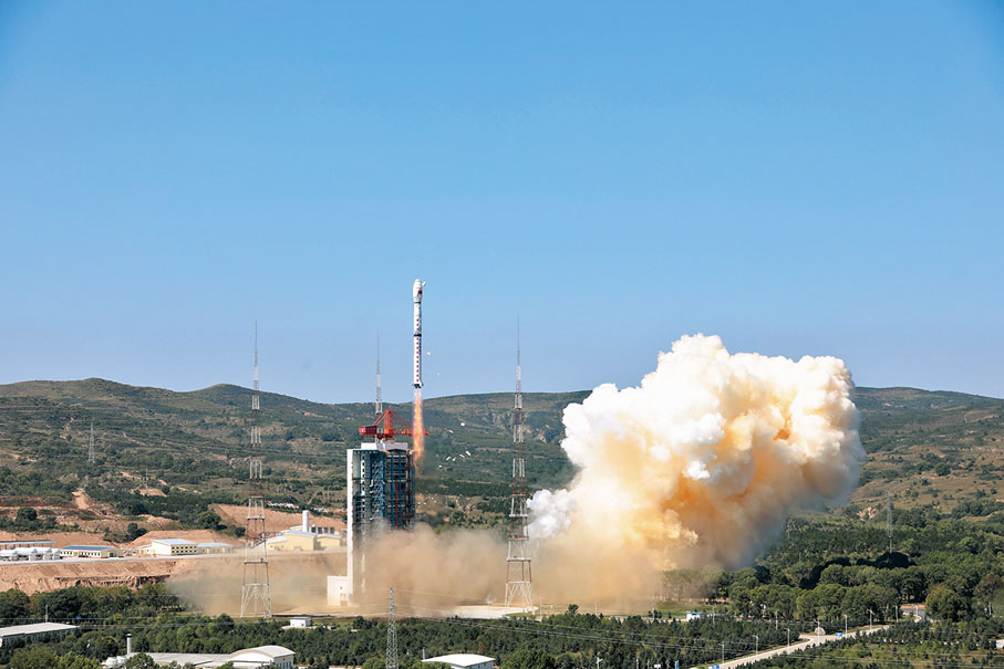 高光譜觀測衛星（高分五號02星）成功發射。受訪者供圖