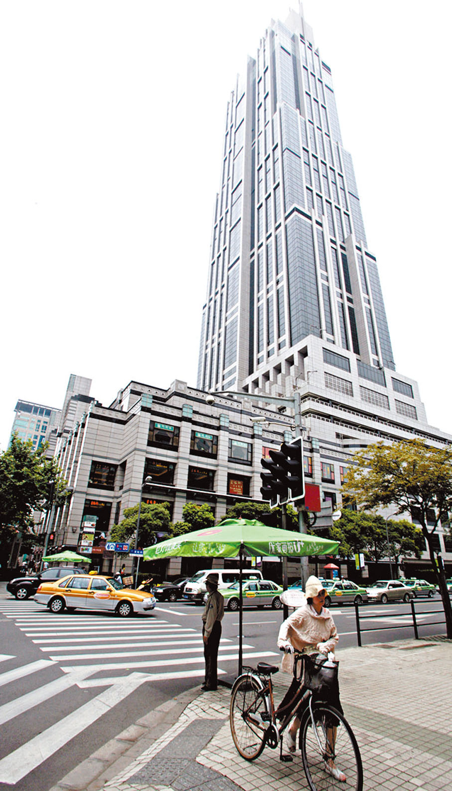 ●上海香港新世界大廈一直作租賃用途。 資料圖片