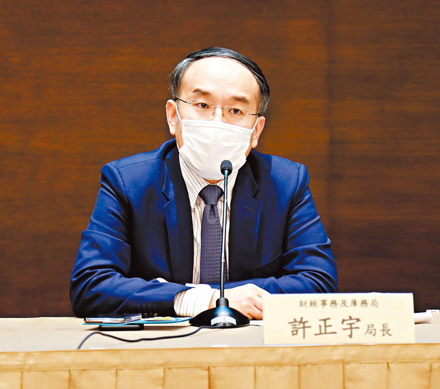 ● 許正宇指GEM取消轉往主板上市的簡化轉板申請程序，主要因一些質素不佳公司透過在創業板上市，使日後較容易轉到主板。 資料圖片