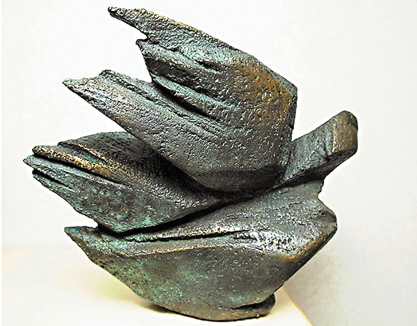 ●林文傑將「911」當日在台北創作的雕塑命名為「和平 ﹕獻給九一一的英雄」。 作者供圖