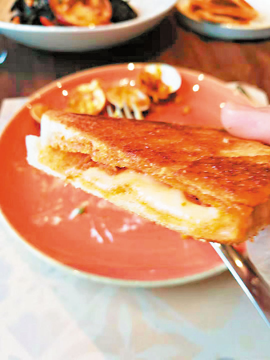 ●房子的三文治