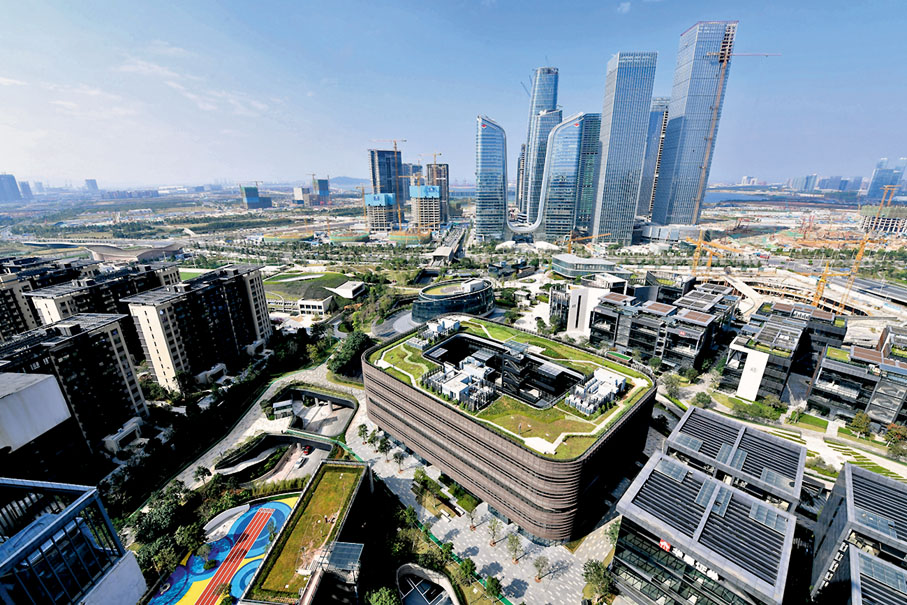 ● 前海方案及理財通進一步深化了內地與香港金融市場的互聯互通，許多深圳港資金融機構對此十分歡迎。 資料圖片