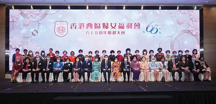 ●出席晚宴的嘉賓合影留念。