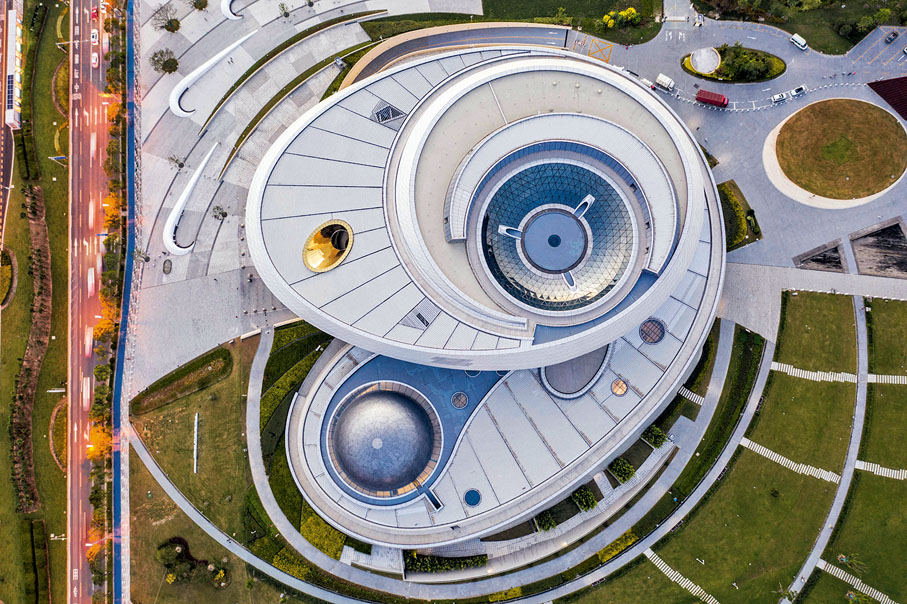 ● 全球最大的天文館位於上海，單是建築外形已經非常吸睛。 作者供圖