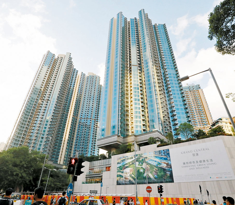 ●只要夠500萬人打疫苗， 信和再送價值逾千萬的凱滙單位作二度抽獎。資料圖片