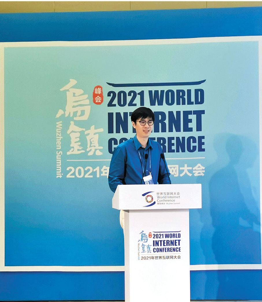 ●著名網絡作家唐家三少。   香港文匯報記者茅建興 攝