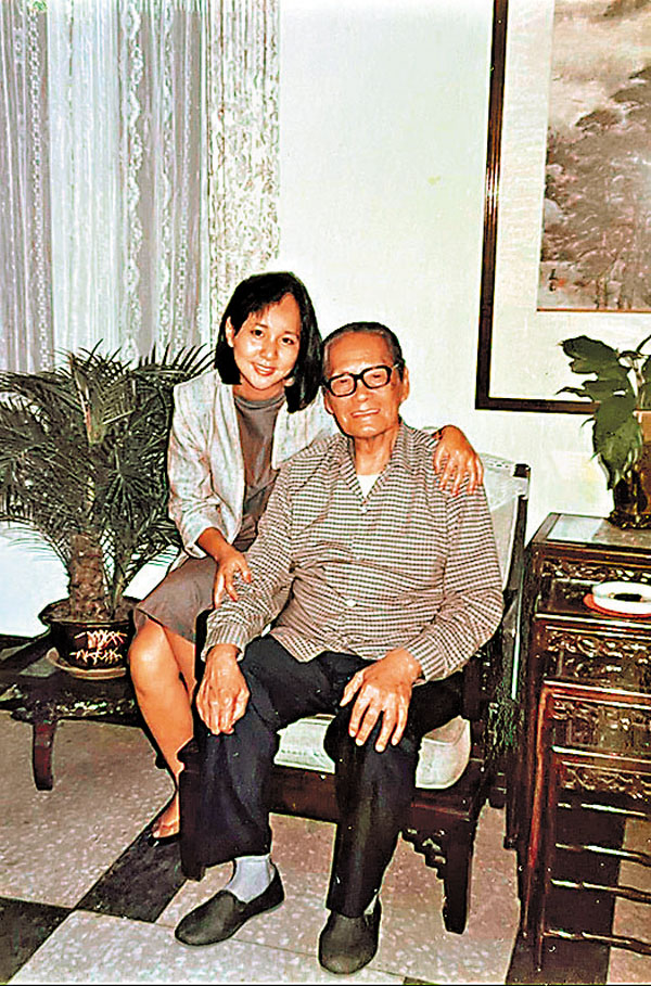 ●女兒黃湘詅眼裡黃君璧是偉岸又溫柔的爸爸。