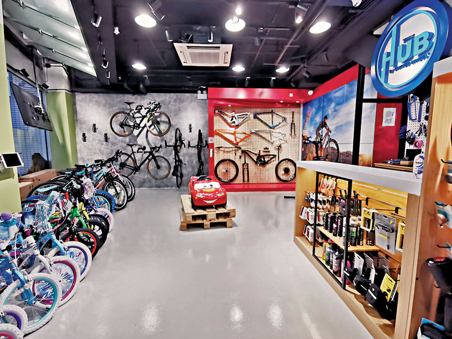 ●位於中環荷里活道的單車店The Hub,提供不同程度及性能的單車選擇。