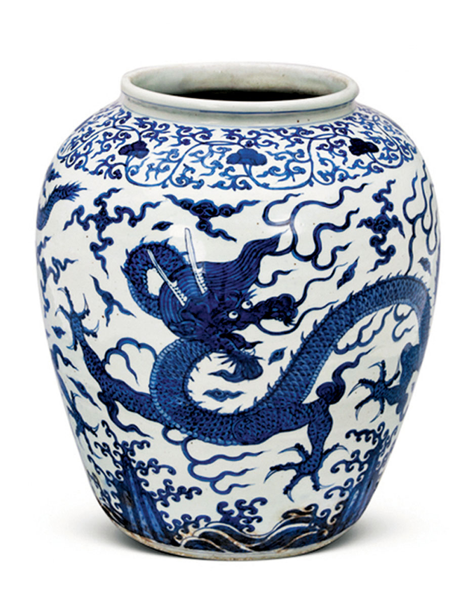 ●明萬曆青花趕珠雲龍紋「江心萬代」圖大罐