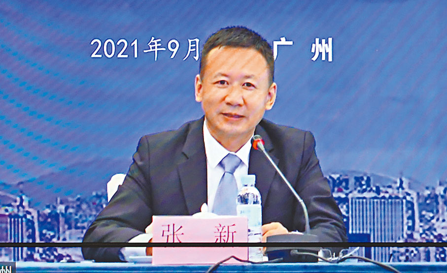 ●張新表示，廣州將打造具市場化、法治化和影響力的粵港澳大灣區資管中心。 香港文匯報記者  攝