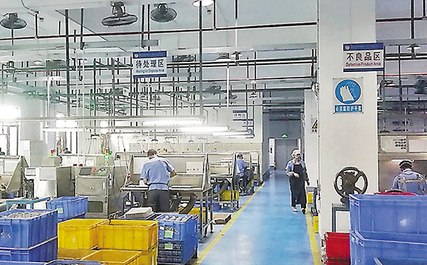 ● 龍華區重點支持高科技企業港企順景園生產未受到限電的影響。記者 李昌鴻 攝