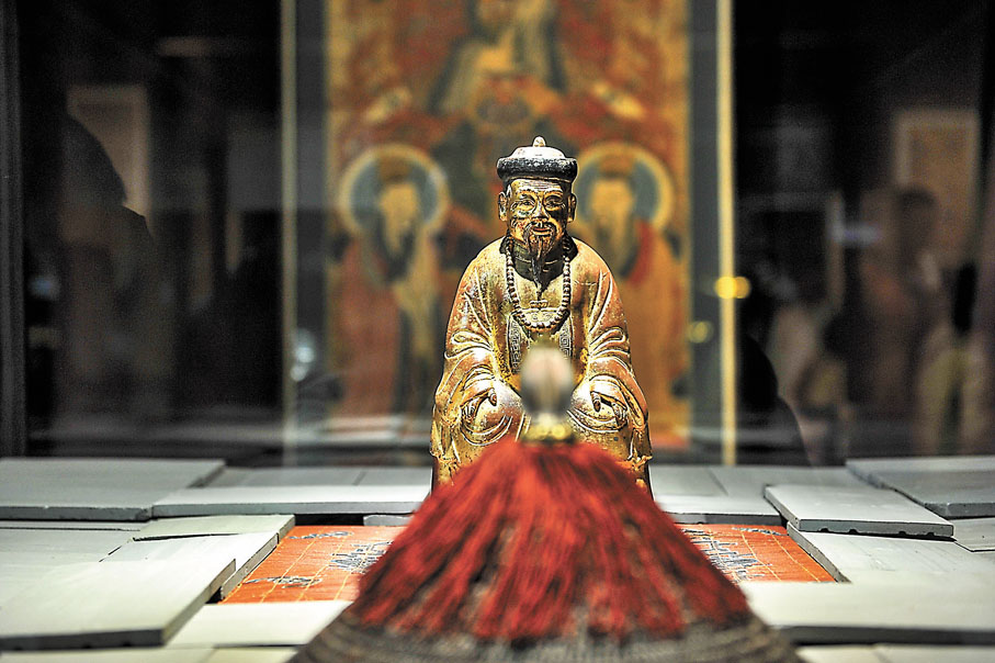 ● 世人都認為吳三桂是因為愛妾陳圓圓被擄而引清兵入關。圖為吳三桂銅像。資料圖片