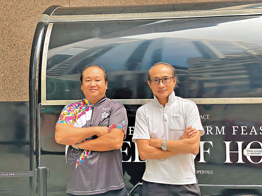 ●陳裕德（左）、陳裕發合力堅持聾人劇團發展。胡茜 攝