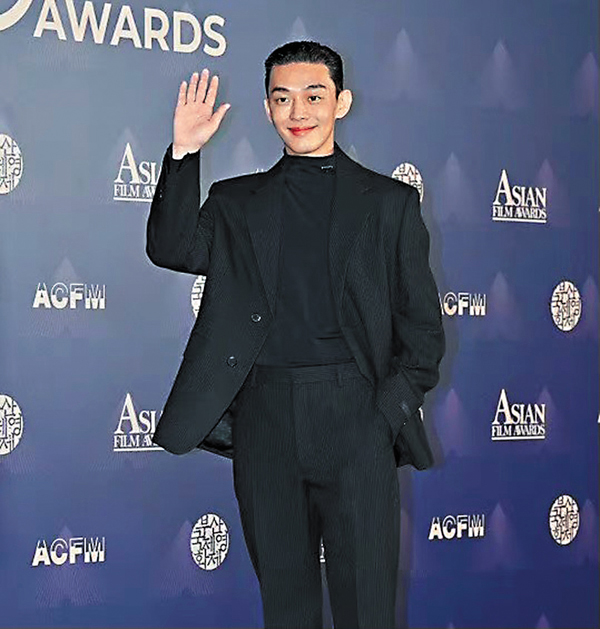 ●劉亞仁昨晚出席亞洲電影大獎再爭獎。