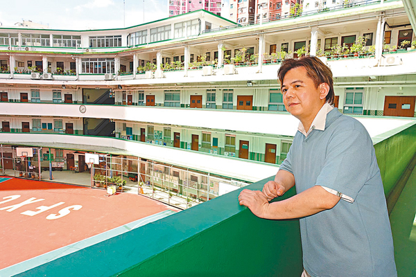 ●重返母校，伍仲衡勾起不少回憶。