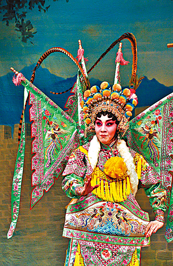 ●來自湛江也在演藝進修的梁燕飛文場武功均有水準。