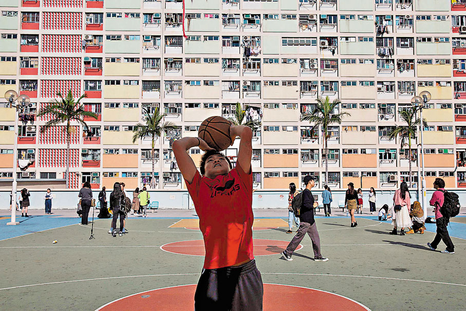 ● 外牆色彩斑爛的彩虹邨成為打卡熱點。