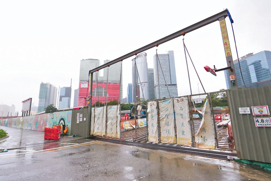●啟德發展區新急症醫院工地錄得沉降25毫米記錄，相關地基工程已即時停止。香港文匯報記者  攝