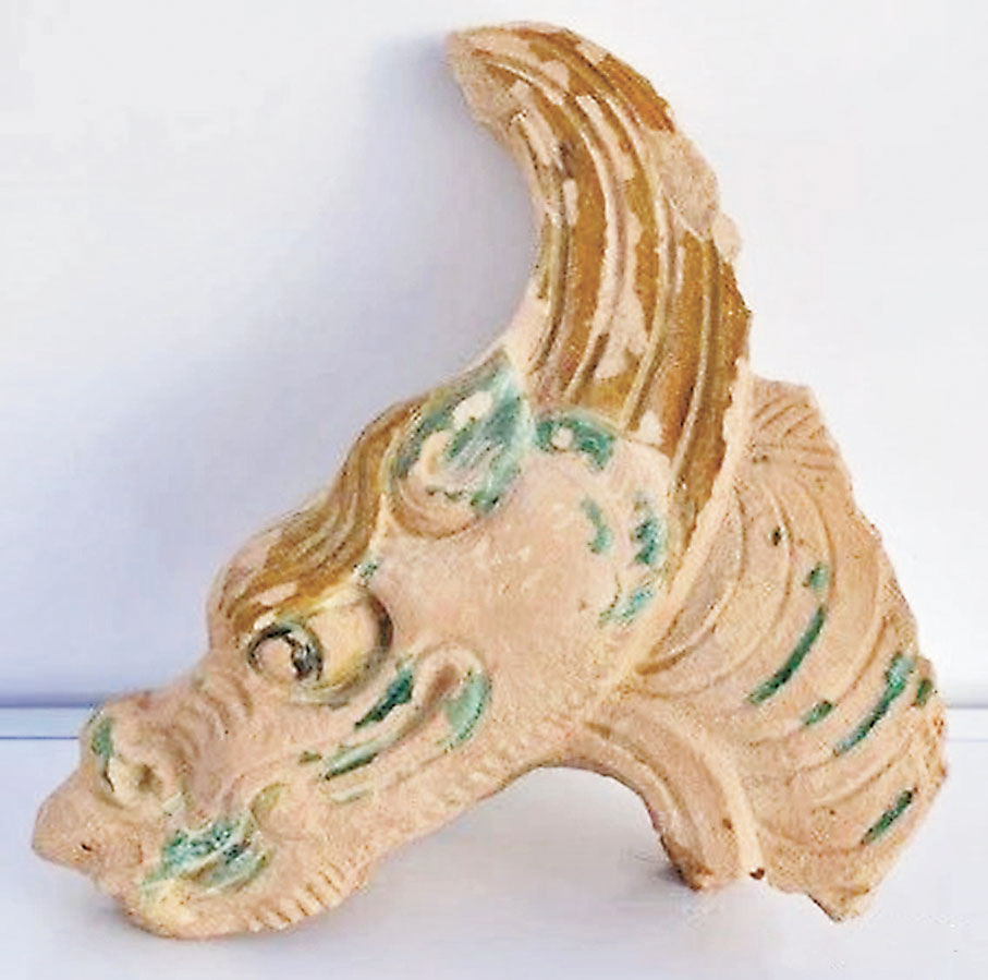 ●清平堡出土大量建築構建。