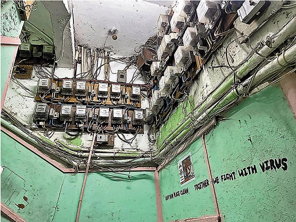 ● 電錶密集安裝隨時超負荷。