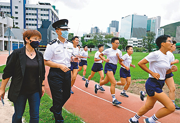 ●警察學院學員跑步操練。